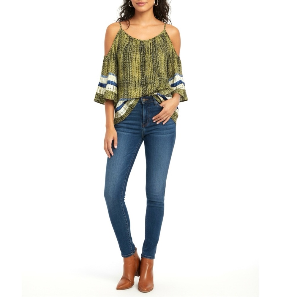 Fifteen Twenty Cold Shoulder Top Size XS